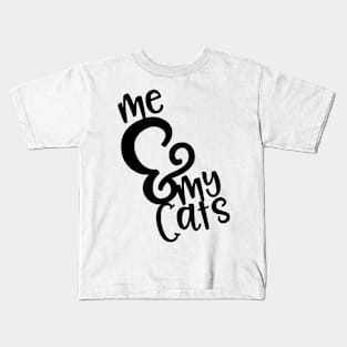 Cat Lover: Me & My Cats Kids T-Shirt